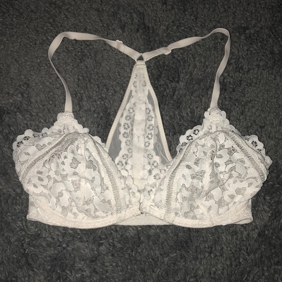 WHITE bra - Picture 2 of 3